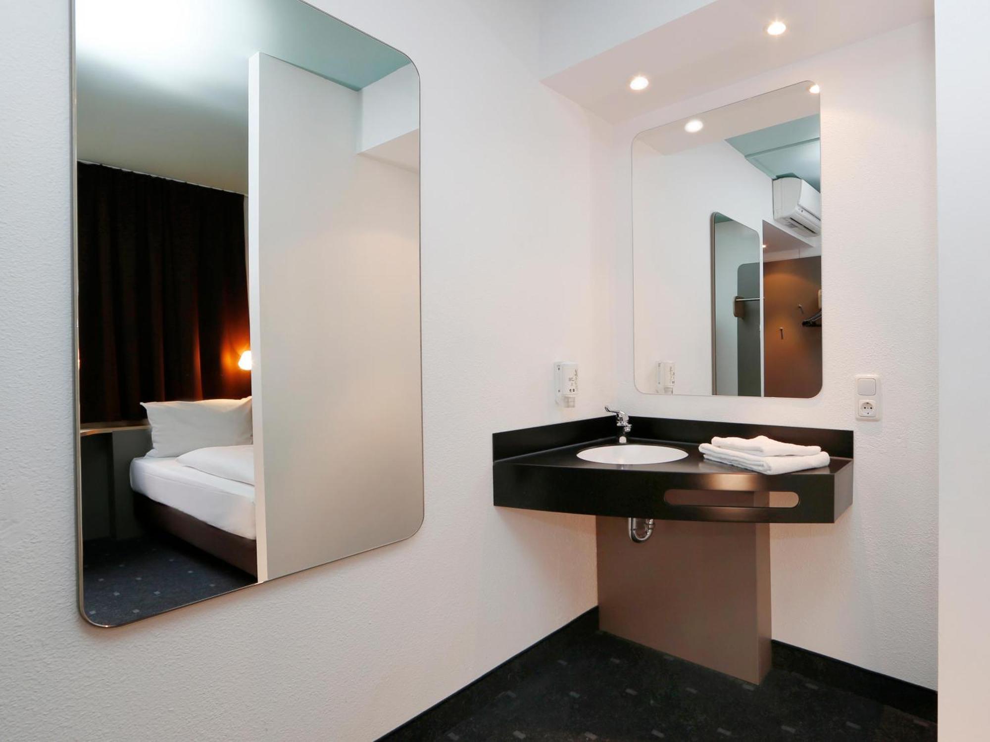 B&B Hotel Berlin-Dreilinden كلاينماخنو المظهر الخارجي الصورة